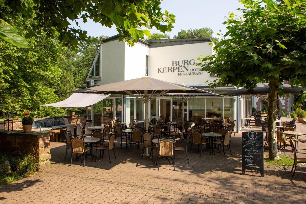 Hotel Burg Kerpen Illingen  Luaran gambar