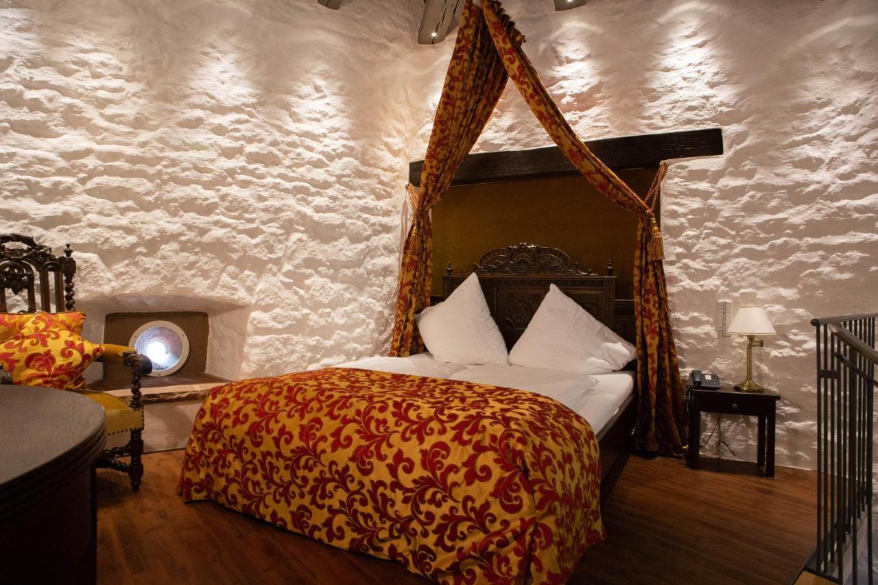 Hotel Burg Kerpen Illingen  Luaran gambar