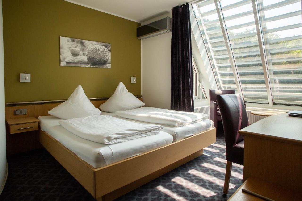 Hotel Burg Kerpen Illingen  Luaran gambar